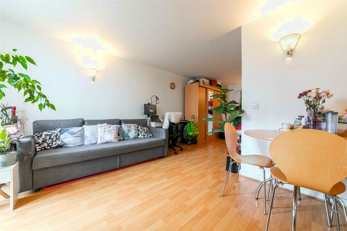 Apartment To Rent In Alaska Building, Deals Gateway, Deptford, London, SE13