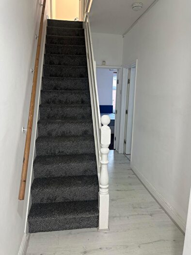 7 Bedroom Semi-Detached House To Rent In Lenton: House Share - Bute Avenue (Available Now), NG7