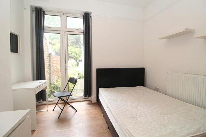 1 Bedroom House To Rent In Colum Road, Cathays, Cardiff, CF10