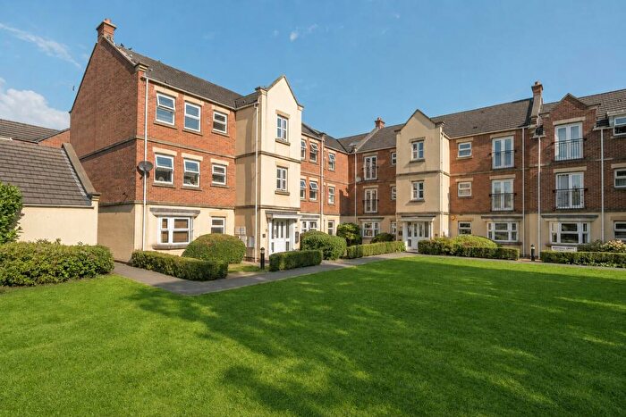 2 Bedroom Flat For Sale In Whitehall Drive, Leeds, West Yorkshire, LS12