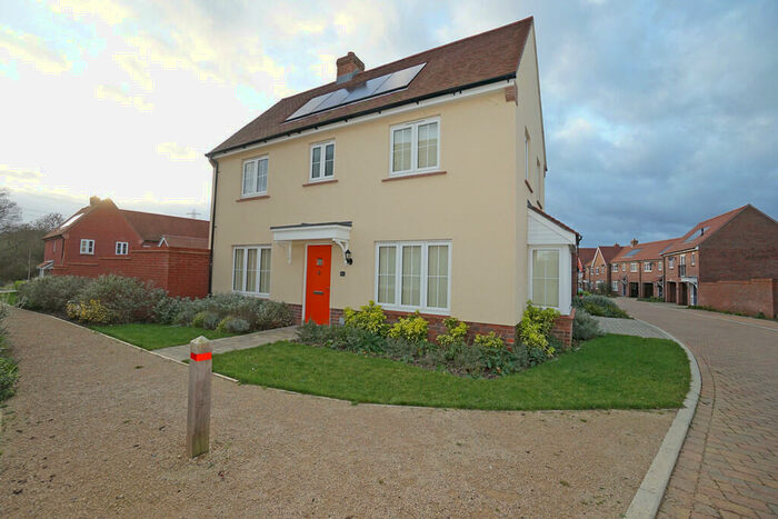 3 Bedroom Detached House To Rent In Partridge Way, Wickham, PO17