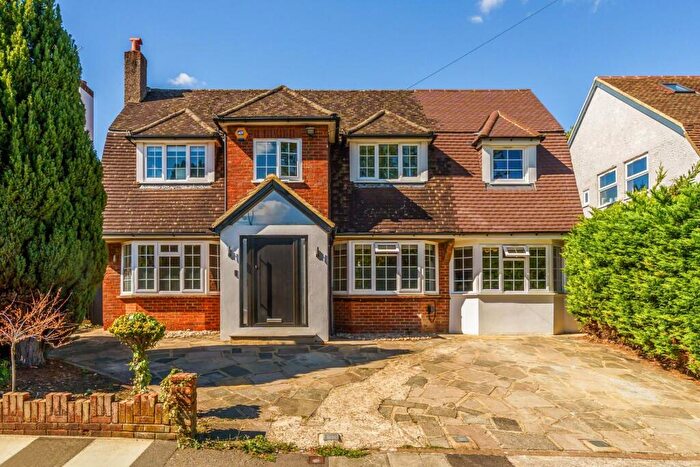 4 Bedroom Detached House For Sale In Reigate Road, Epsom, KT17