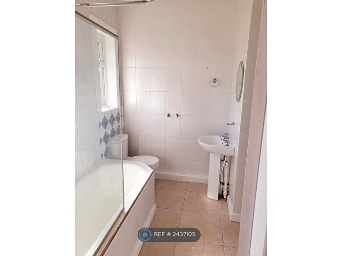 1 Bedroom Flat To Rent In Devonshire Road Devonshire Road, Blackpool, FY3