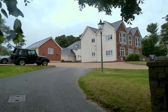 2 Bedroom Flat To Rent In Alum Bay Old Road, Totland Bay, PO39