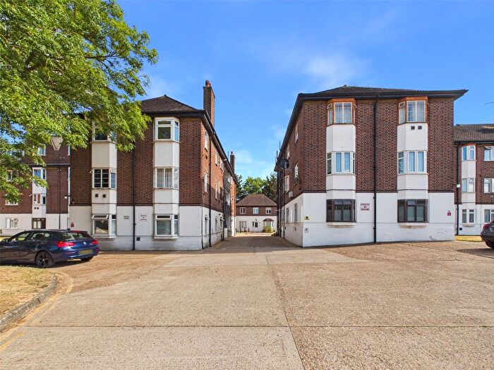 2 Bedroom Flat To Rent In Osterley Court, Osterley, TW7