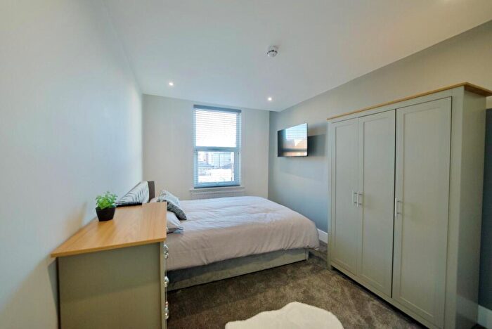 1 Bedroom House Of Multiple Occupation To Rent In Northern Parade, Portsmouth, Hampshire, PO2