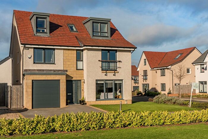 5 Bedroom Detached House For Sale In Dempster Place, Dunbar, EH42