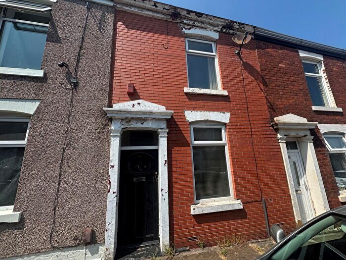 2 Bedroom Terraced House For Sale In Mill Hill Street, Blackburn, BB2