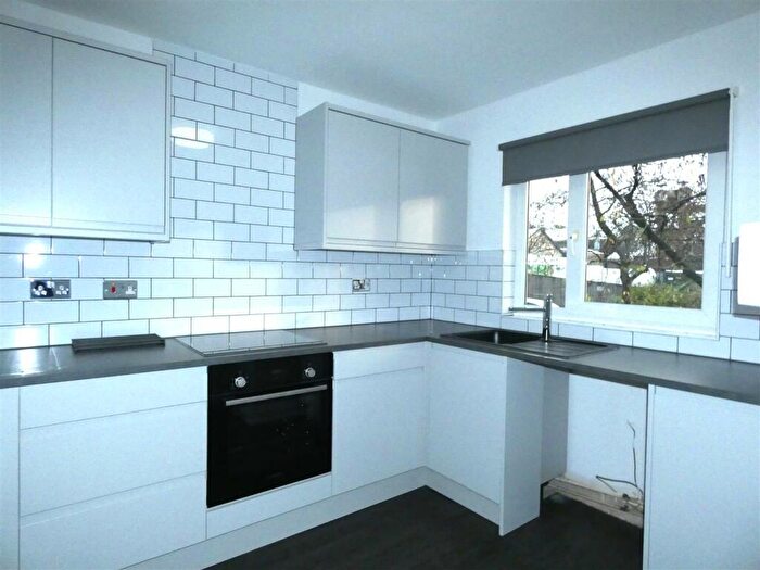 2 Bedroom Apartment To Rent In Aster Street, Oldham, OL1