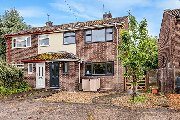3 Bedroom Semi-Detached House For Sale In The Rowans, Cholsey, OX10