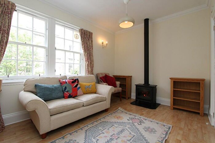 2 Bedroom Flat To Rent In Northumberland St Se Lane, New Town, Edinburgh, EH3
