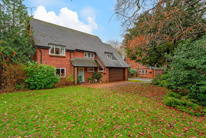 5 Bedroom Detached House For Sale In The Templars, Warwick, Warwickshire, CV34