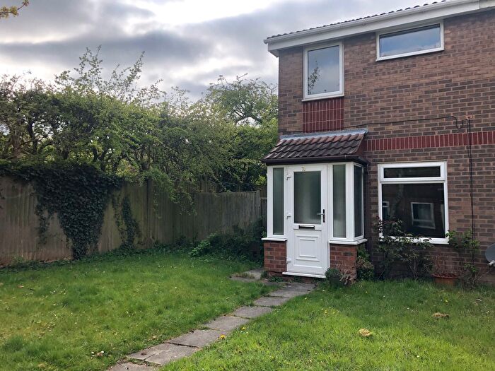 2 Bedroom End Terrace House To Rent In Okehampton Crescent, Nottingham, NG3