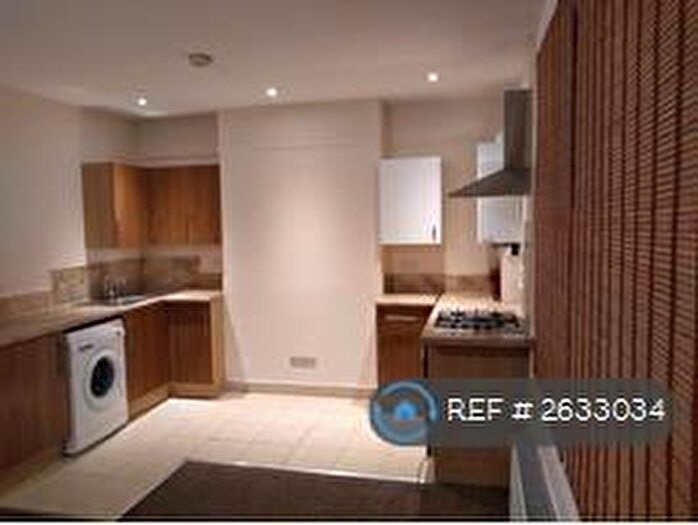 1 Bedroom Flat To Rent In Parish Lane, Penge, London, SE20