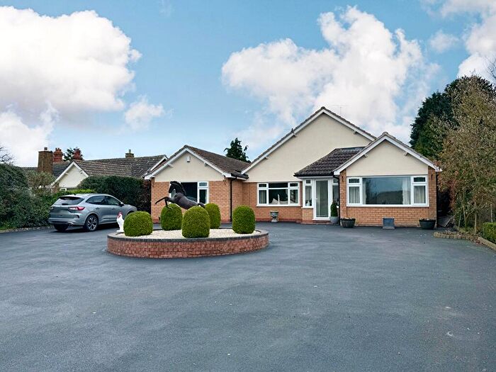 4 Bedroom Detached Bungalow For Sale In Wasperton, Warwick, CV35