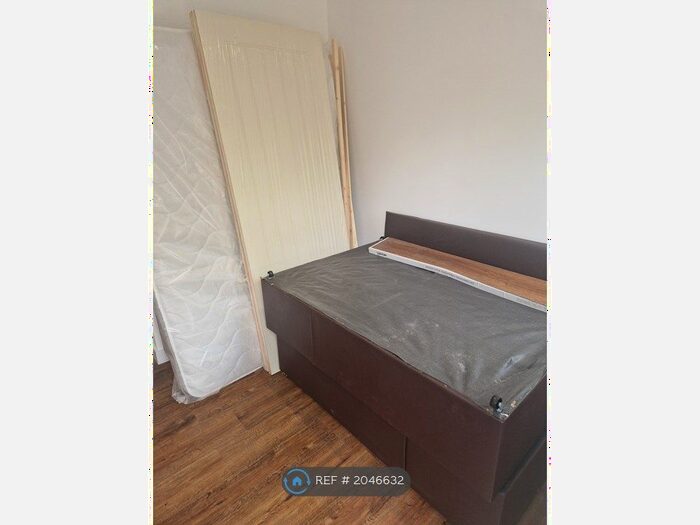 Studio To Rent In Maidstone, Kent, ME17