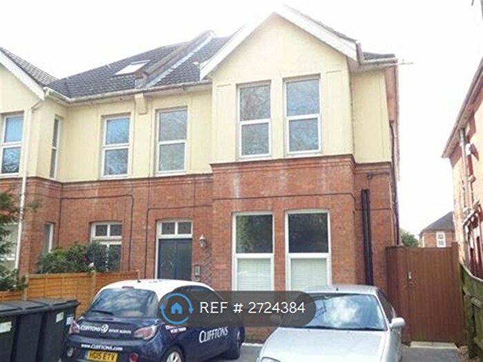 1 Bedroom Flat To Rent In Richmond Park Road, Bournemouth, BH8