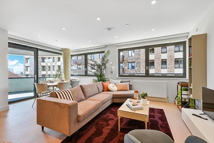 3 Bedroom Flat To Rent In Uncle Wembley, Park Lane, HA9