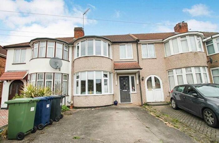 2 Bedroom Terraced House To Rent In Reading Road, Northolt, UB5