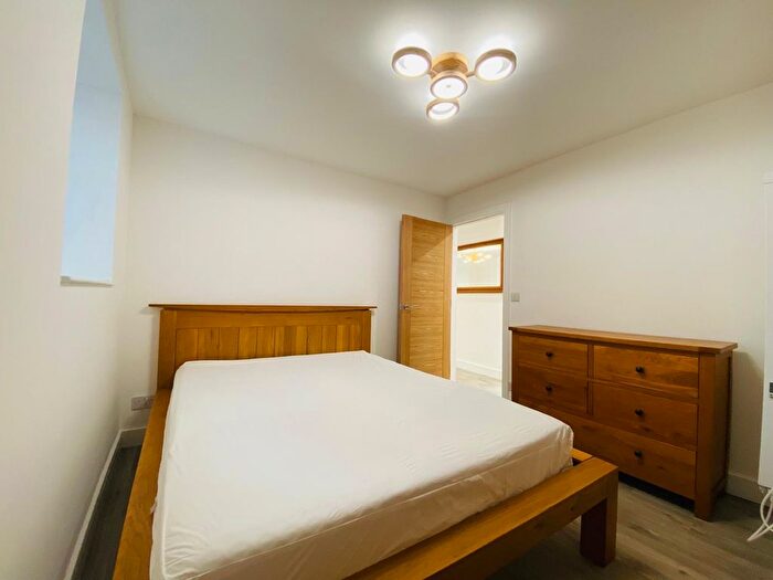 1 Bedroom Flat To Rent In Medina Villas, Hove, BN3