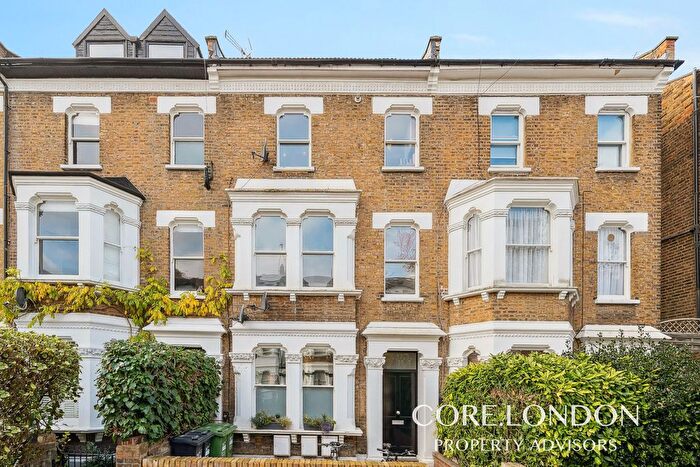 4 Bedroom Flat To Rent In Frithville Gardens, London, W12