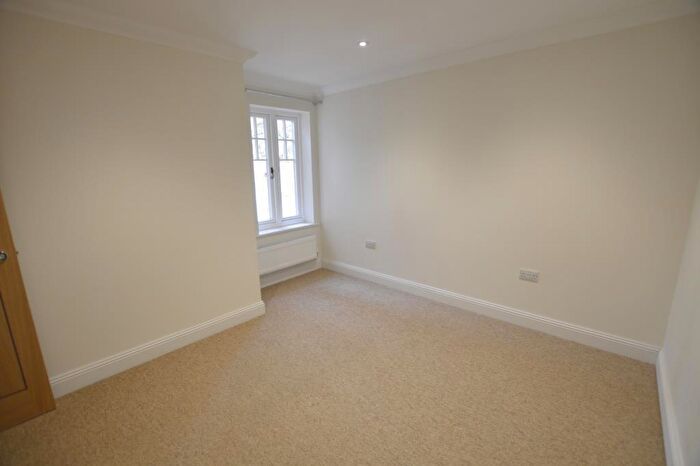 2 Bedroom Apartment To Rent In Glenferness Avenue, Talbot Woods, Bournemouth, Dorset, BH4