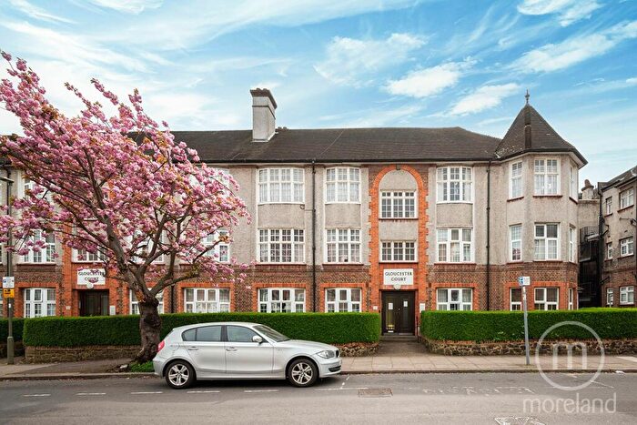 1 Bedroom Apartment For Sale In Gloucester Court, Golders Green, NW11