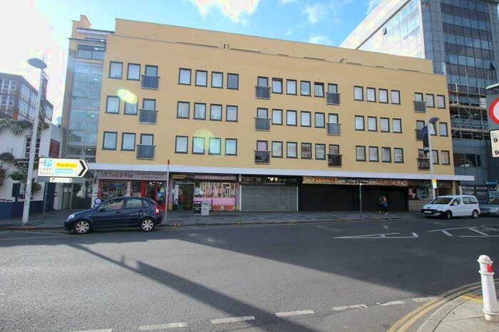 1 Bedroom Flat To Rent In High Street, Slough, SL1