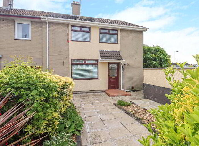 4 Bedroom End Of Terrace House For Sale In Inchmarnock Drive, Belfast, BT16