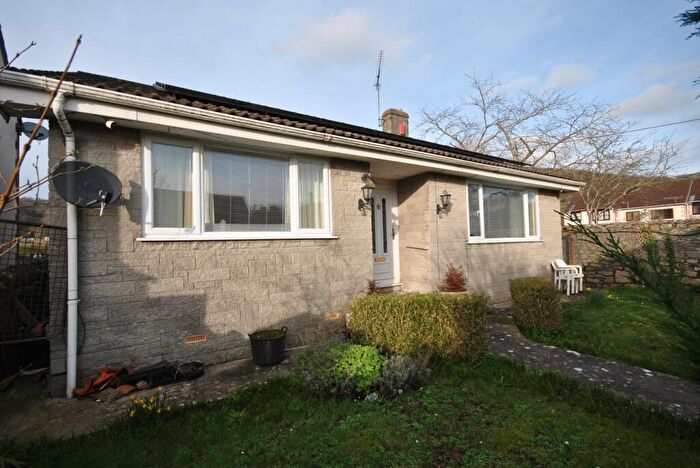 2 Bedroom Bungalow For Sale In Silver Street, Cheddar, BS27