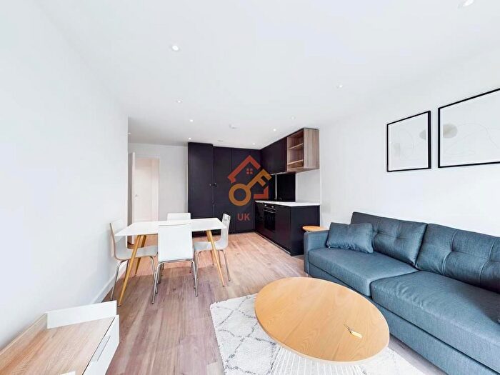 1 Bedroom Flat To Rent In Fermont House, Beaufort Square, London, NW9