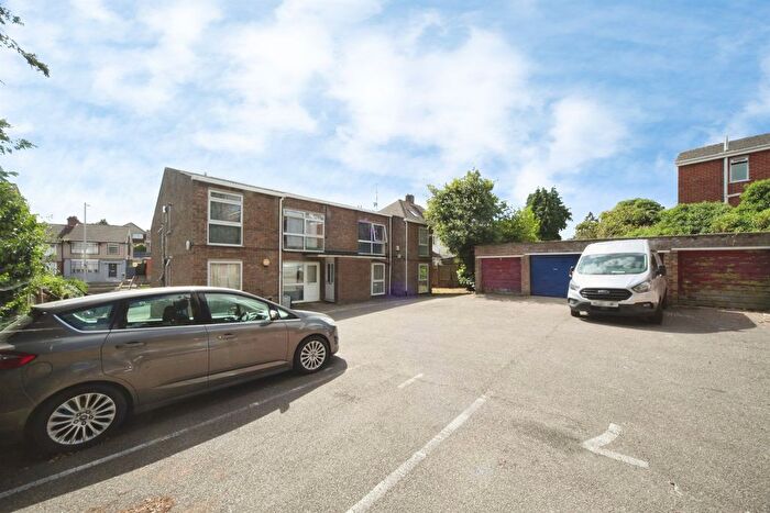 1 Bedroom Studio For Sale In Farley Hill, Luton, LU1
