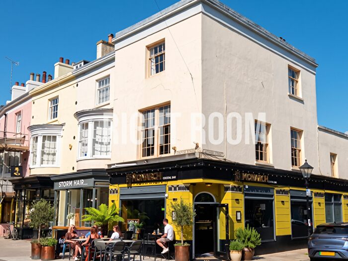 1 Bedroom Flat To Rent In Bed Flat, Oxford Street, Southampton, SO14
