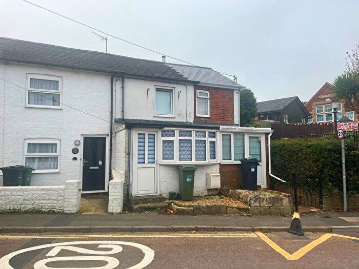1 Bedroom Terraced House For Sale In West Street, Sandown, PO36