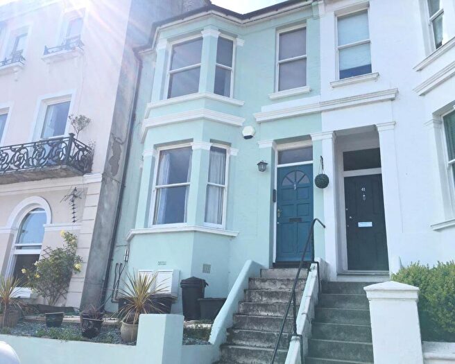 4 Bedroom Semi-Detached House To Rent In Roundhill Crescent, Brighton, BN2