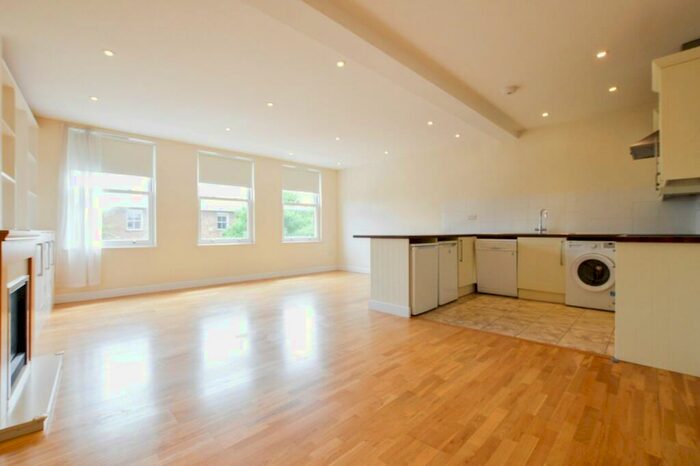 2 Bedroom Apartment To Rent In Church Street, Weybridge, Surrey, KT13