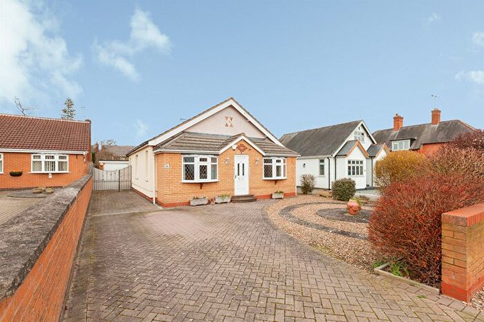 2 Bedroom Detached Bungalow For Sale In Warwick Road, Littlethorpe, Leicester, LE19