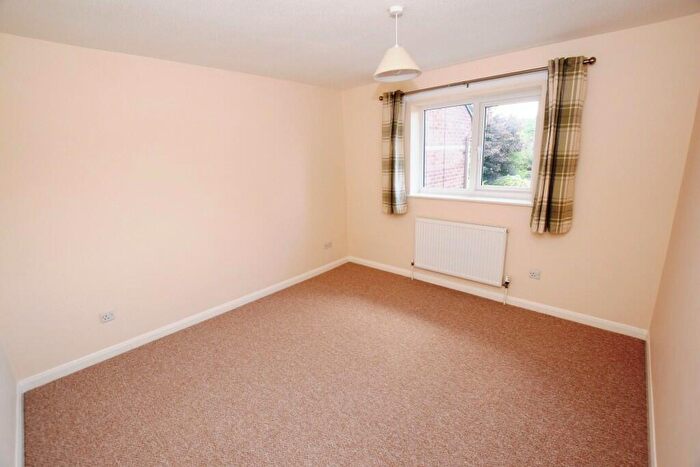 1 Bedroom Terraced House To Rent In Fircroft, Bicester, Oxfordshire, OX26