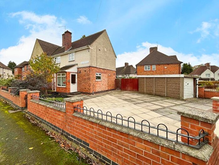 3 Bedroom Semi Detached House For Sale In Rose Farm Close, Leicester, Leicestershire, LE3
