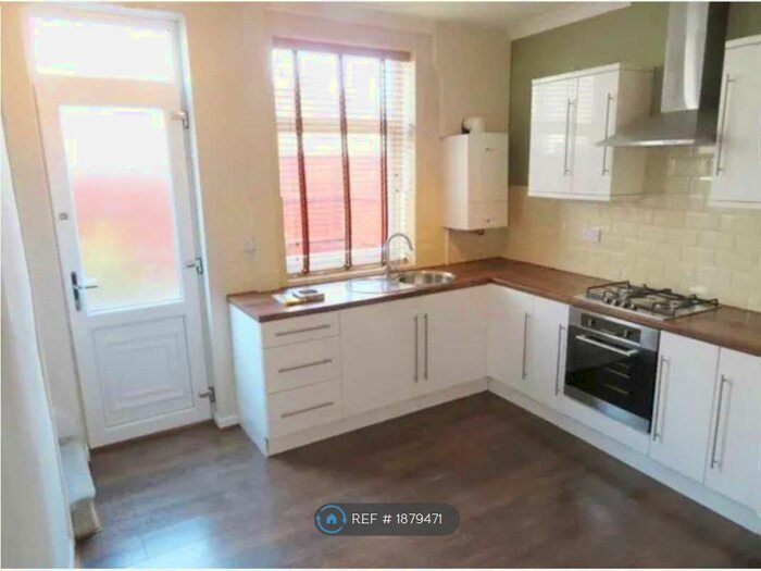 3 Bedroom Terraced House To Rent In Tudor Street, Shaw, Oldham, OL2