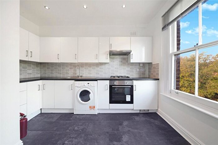 2 Bedroom Flat To Rent In Cavendish Road, NW6