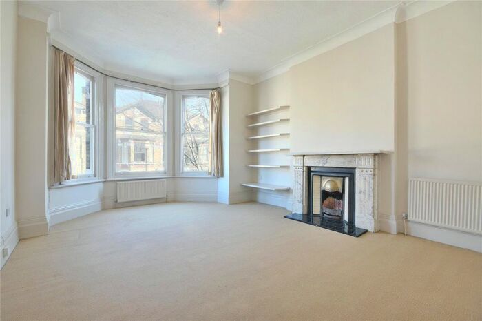 1 Bedroom Flat To Rent In Montrell Road, Streatham Hill, SW2