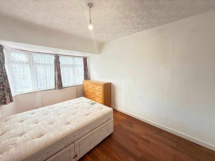 4 Bedroom Terraced House To Rent In George V Way, Perivale, London, Greater London, UB6
