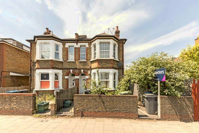 3 Bedroom Flat To Rent In Queen Elizabeth Road, Kingston Upon Thames, KT2