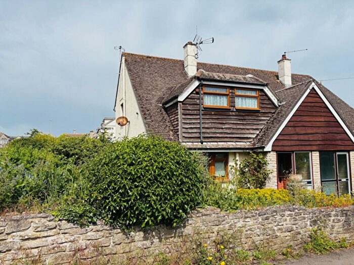 2 Bedroom Semi-Detached House For Sale In Cecil Road, Swanage, BH19