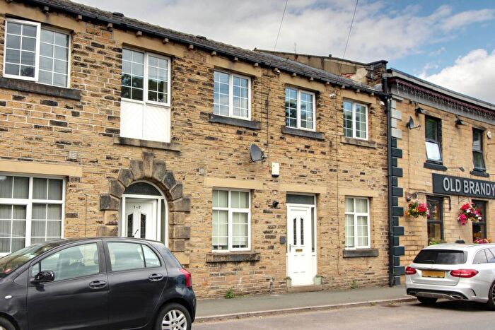 2 Bedroom Apartment To Rent In Bridge Mills Station Road, Luddendenfoot, Halifax, West Yorkshire, HX2