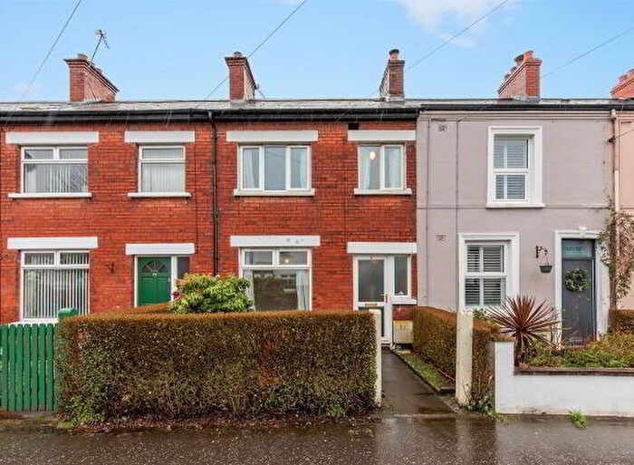 2 Bedroom House For Sale In Gilnahirk Road, Belfast, BT5