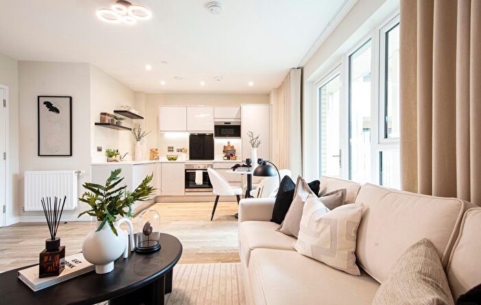 3 Bedroom Maisonette For Sale In "The Violet" At Albert Roae, Barnet, EN4