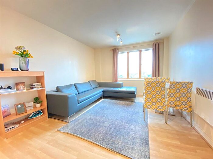 2 Bedroom Flat To Rent In Luminosity Court, Drayton Green Road, West Ealing, W13