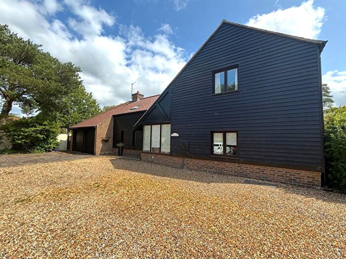 4 Bedroom Detached House For Sale In Cuckoo Farm Yard, Urchfont, SN10